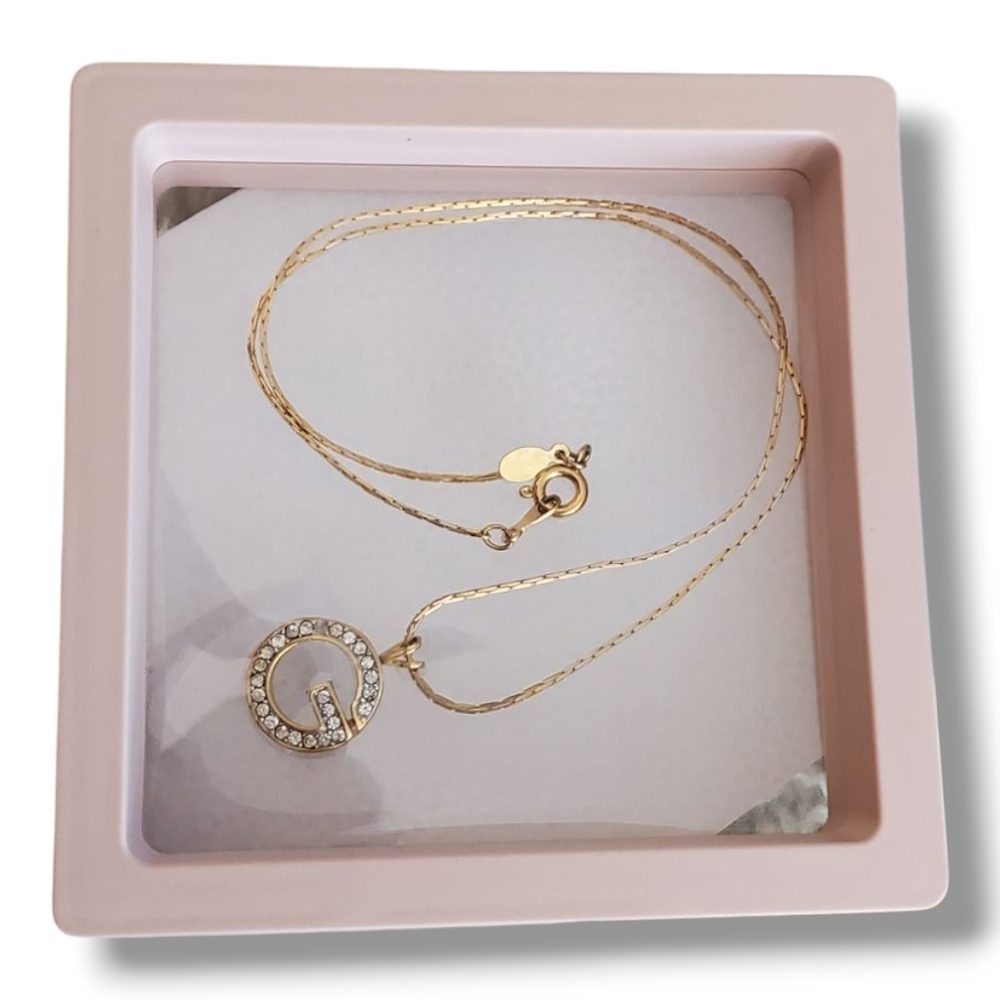 Vintage GIVENCHY 1981 Elegant Gold Authentic Pendant G Necklace - Picture 4 of 12